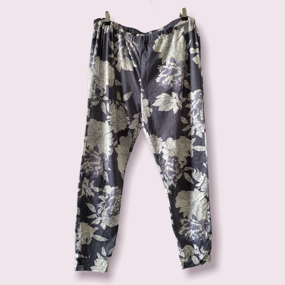 Long sleeve, maternity/nursing pajamas